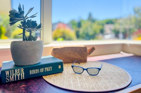 Photo of property in 25 Awanui Drive, Waikanae, 5036