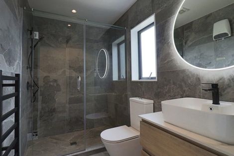 Photo of property in 62b Glenmore Road, Sunnyhills, Auckland, 2010