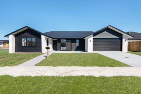 Photo of property in 1 Furlong Road, Papamoa, 3118