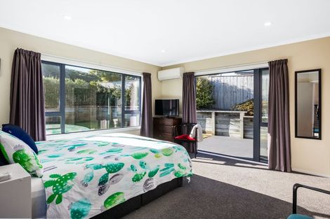 Photo of property in 80 Aotea Drive, Aotea, Porirua, 5024