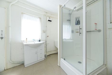 Photo of property in 27 Crompton Road, Massey, Auckland, 0614