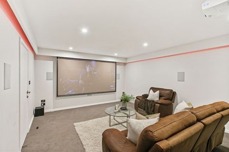 Photo of property in 73 East Coast Road, Castor Bay, Auckland, 0620