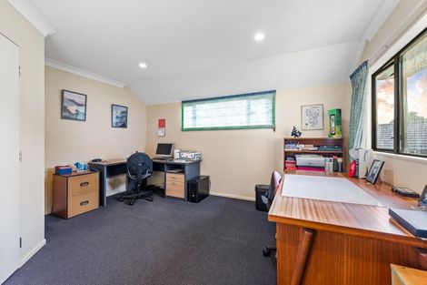 Photo of property in 4 Tellin Close, Massey, Auckland, 0614