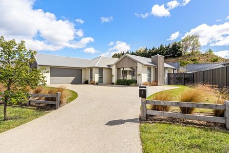 Photo of property in 3 Oxfordshire Avenue, Lower Shotover, Queenstown, 9304