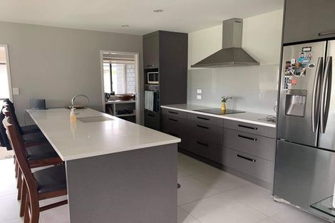 Photo of property in 41 Harbour Crest Drive, Waiuku, 2123