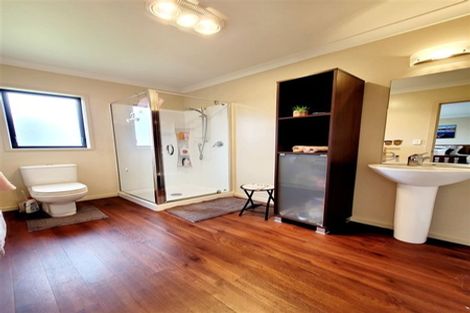 Photo of property in 3 Comber Place, Johnsonville, Wellington, 6037