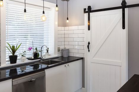 Photo of property in 1/96 Jeffreys Road, Fendalton, Christchurch, 8052