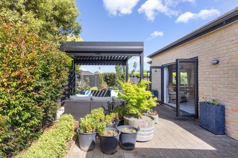 Photo of property in 2 Georgia Grove, Paraparaumu, 5032