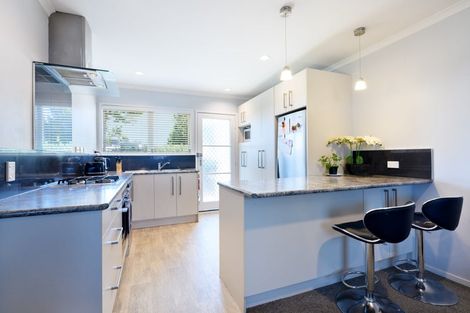 Photo of property in 16 Abel Tasman Avenue, Henderson, Auckland, 0610