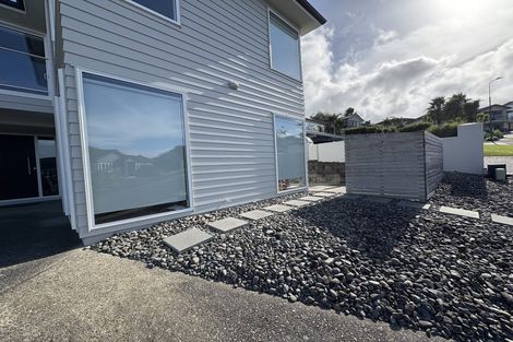 Photo of property in 7 Dorchester Place, Orewa, 0931