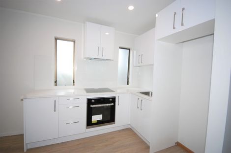 Photo of property in 2 Pohutukawa Place, Ellerslie, Auckland, 1051