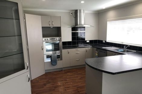 Photo of property in 1 Boronia Grove, Maungaraki, Lower Hutt, 5010