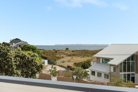 Photo of property in 1338 Papamoa Beach Road, Papamoa Beach, Papamoa, 3118