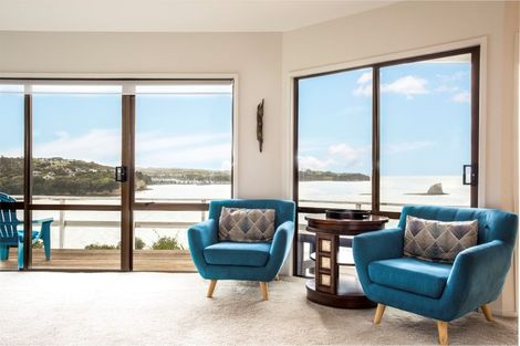 Photo of property in 85 Tiri Road, Tindalls Beach, Whangaparaoa, 0930