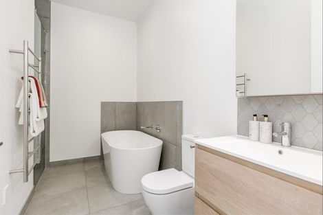 Photo of property in 7/14 Tamariki Avenue, Orewa, 0931