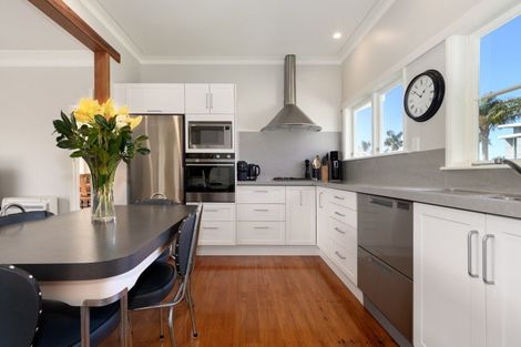 Photo of property in 13 Hillcrest Road, Otumoetai, Tauranga, 3110