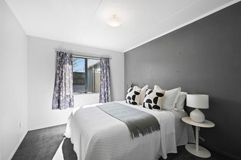 Photo of property in 8 Brough Place, St Andrews, Hamilton, 3200