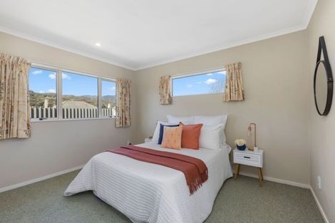 Photo of property in 11 Woodland Grove, Wainuiomata, Lower Hutt, 5014