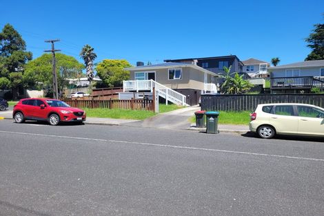 Photo of property in 21 Dundale Avenue, Blockhouse Bay, Auckland, 0600