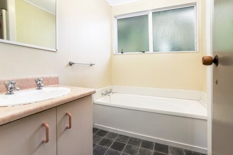 Photo of property in 27 Danube Lane, Glen Eden, Auckland, 0602