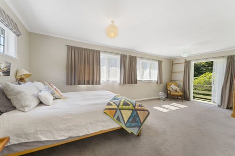 Photo of property in 33 Elmslie Road, Pinehaven, Upper Hutt, 5019