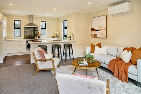 Photo of property in 18b Royal Street, Upper Hutt Central, Upper Hutt, 5018