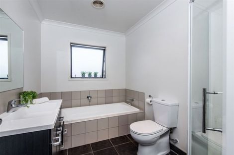 Photo of property in 4 Saint Lucia Place, Grenada Village, Wellington, 6037