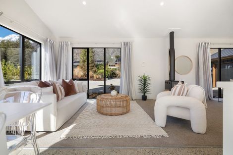 Photo of property in 12 Jacks Point Rise, Jacks Point, Queenstown, 9371