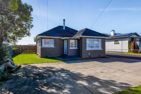 Photo of property in 84 Glover Road, Hawera, 4610