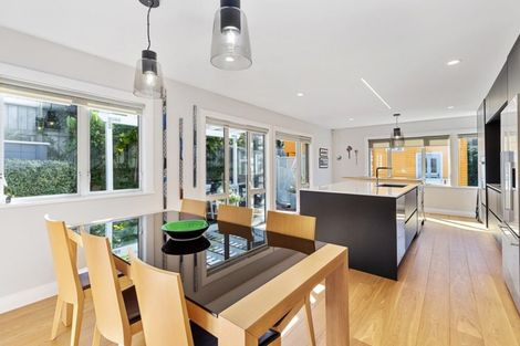 Photo of property in 30a Mandalay Terrace, Khandallah, Wellington, 6035