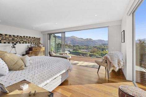 Photo of property in 13 Highfield Ridge, Wanaka, 9305