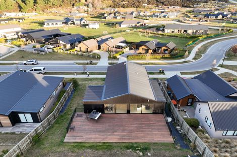 Photo of property in 41 Mount Linton Avenue, Wanaka, 9305
