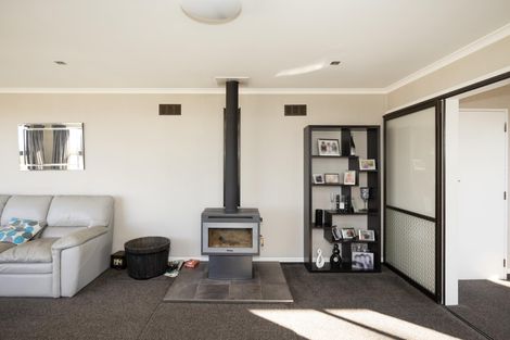 Photo of property in 2 Solway Street, Holmes Hill, Oamaru, 9401