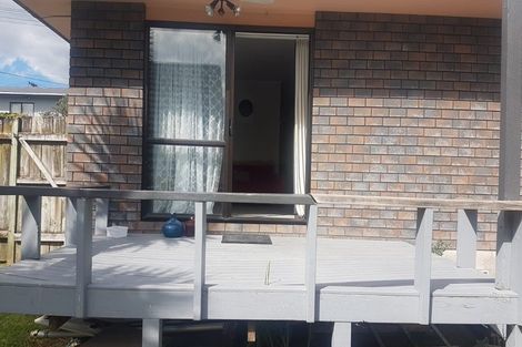 Photo of property in 131 View Road, Sunnyvale, Auckland, 0612