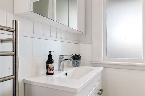 Photo of property in 1/28 Corson Avenue, Beckenham, Christchurch, 8023