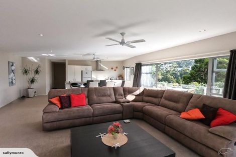 Photo of property in 6 Totara Heights Way, Paihia, 0200