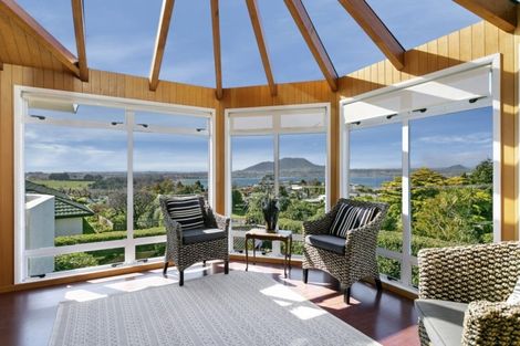 Photo of property in 2 Krissell Place, Acacia Bay, Taupo, 3330