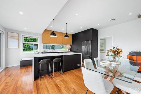 Photo of property in 34 Miromiro Road, Normandale, Lower Hutt, 5010