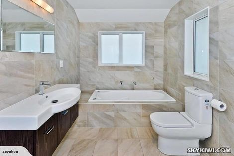 Photo of property in 113 Laurel Oak Drive, Schnapper Rock, Auckland, 0632