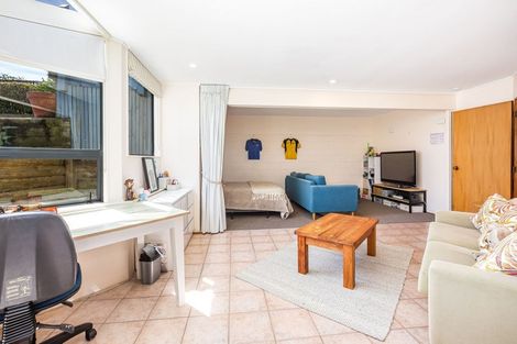 Photo of property in 45 Mana View Road, Paremata, Porirua, 5026