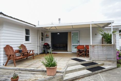 Photo of property in 19 Taverner Street, Carterton, 5713