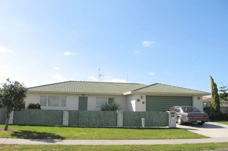 Photo of property in 17 Romana Crescent, Papamoa Beach, Papamoa, 3118