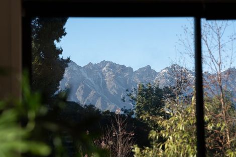 Photo of property in 5c Aspen Grove, Fernhill, Queenstown, 9300