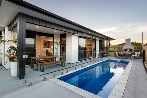 Photo of property in 12 Kiritiana Close, Pyes Pa, Tauranga, 3112