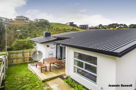 Photo of property in 105 Cashmere Drive, Fitzherbert, Palmerston North, 4410