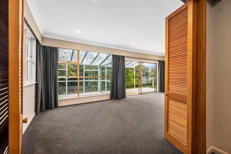 Photo of property in 15 Swansea Street, Hokowhitu, Palmerston North, 4410