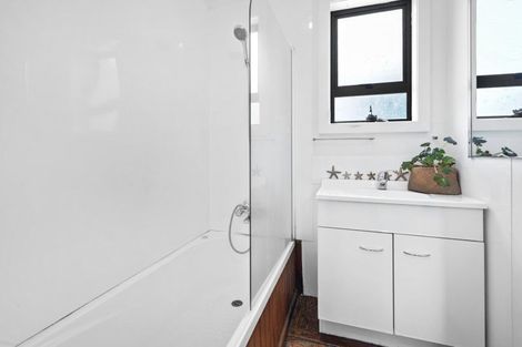 Photo of property in 18b Panorama Drive, Welcome Bay, Tauranga, 3175