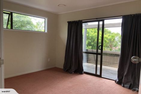 Photo of property in 4 Moxham Grove, Massey, Auckland, 0614