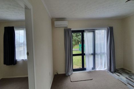 Photo of property in 48 Rangiora Street, Castlecliff, Whanganui, 4501