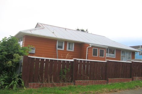 Photo of property in 22 Tobago Crescent, Grenada North, Wellington, 5028